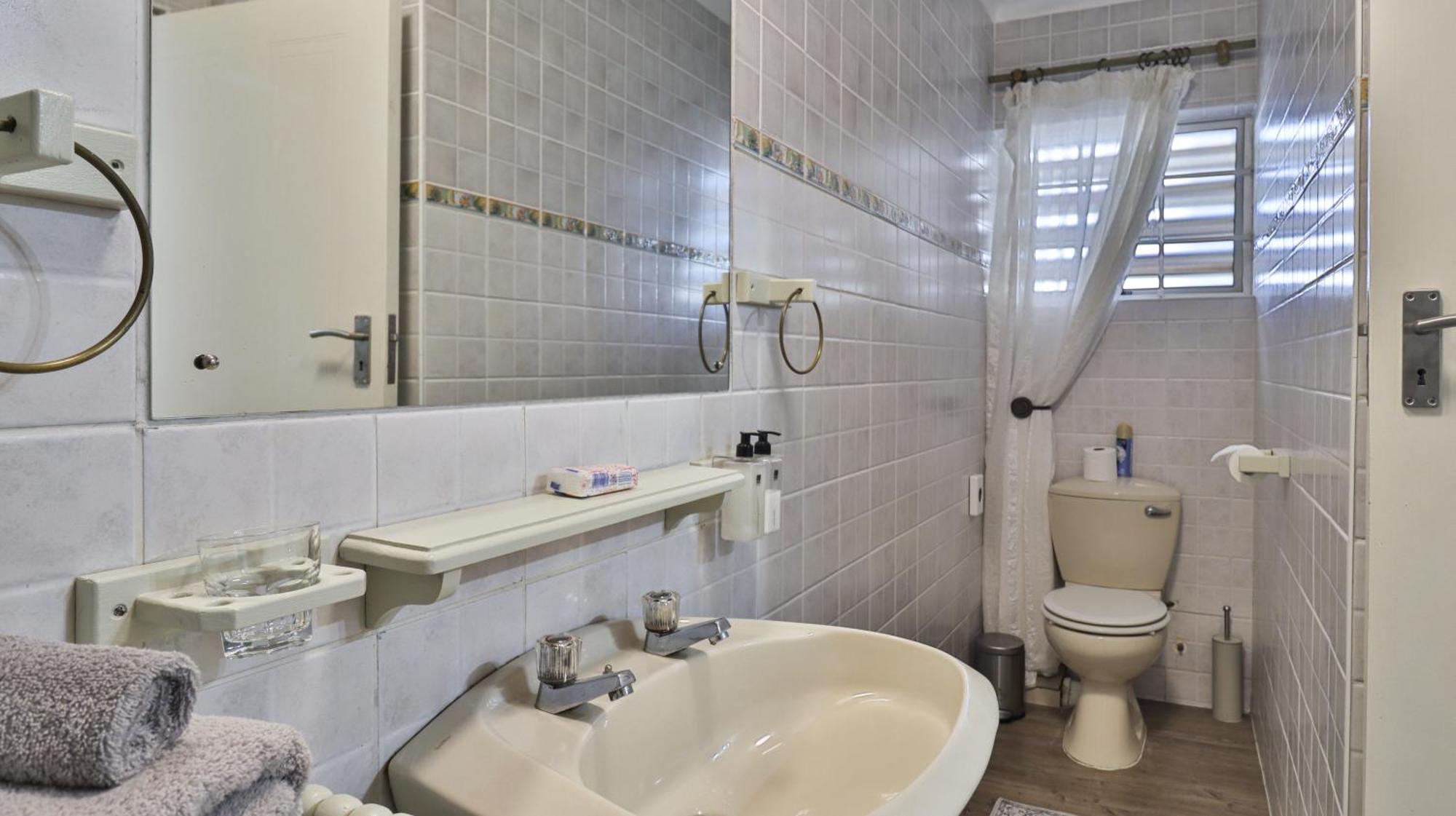 3Coloursblue Guest House 모젤베이 외부 사진